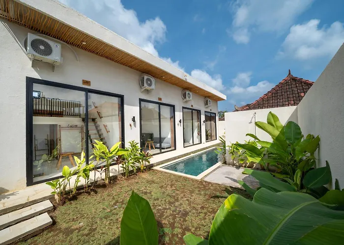 Astana House Balangan 3*
