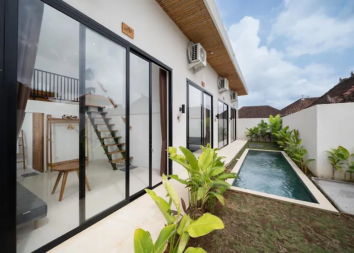 Astana House Balangan 3*