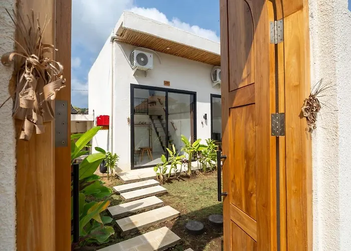 Affittacamere Astana House Balangan 3*